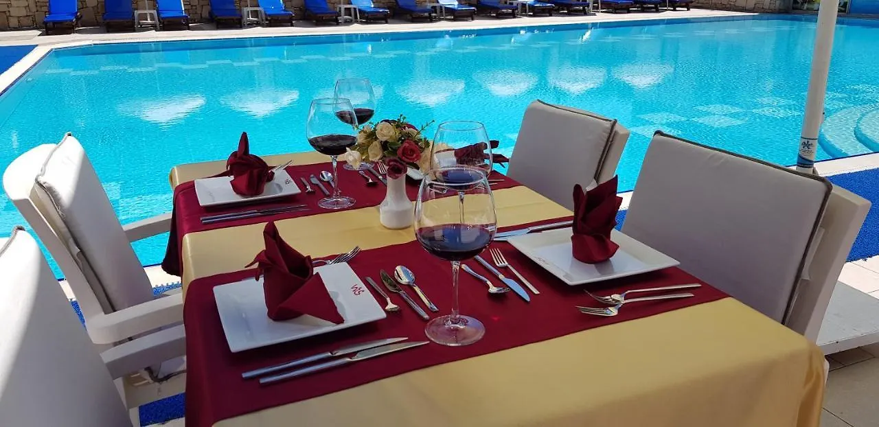 Whispering Sands Self Catering Apartment Resort クシャダス トルコ