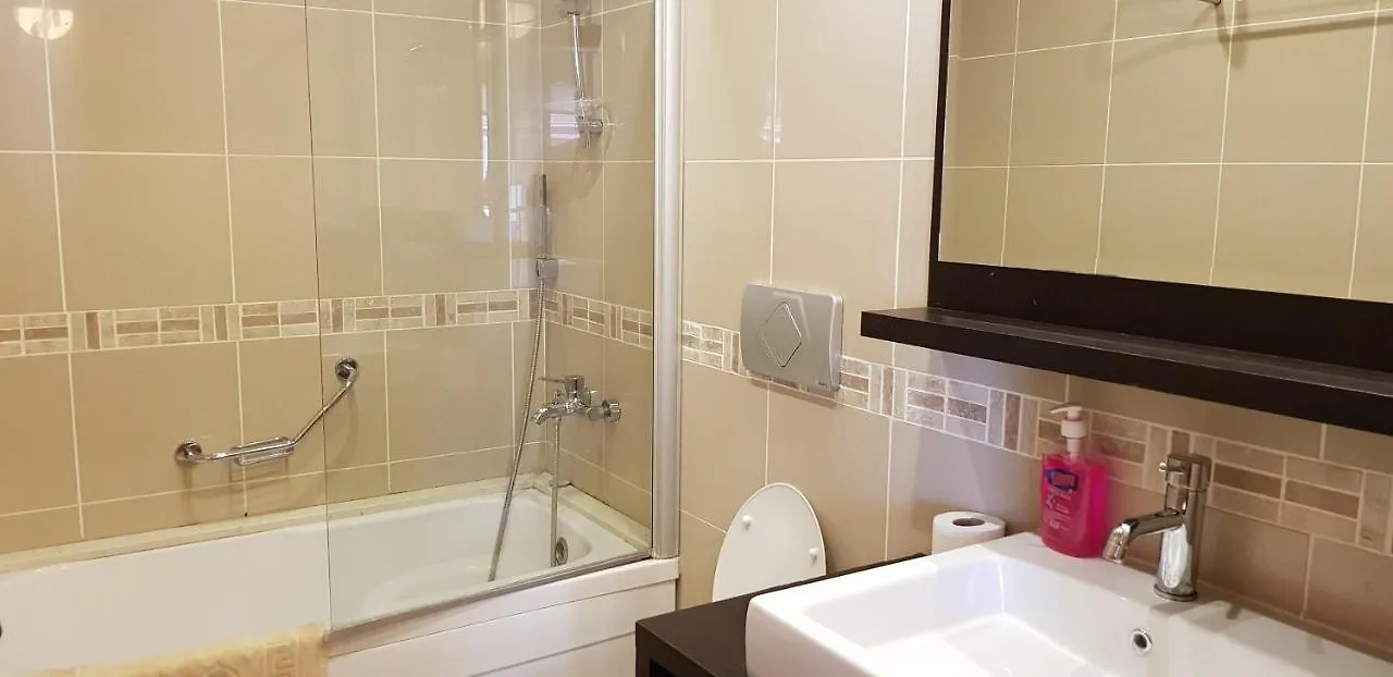 Whispering Sands Self Catering Apartment Resort クシャダス